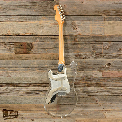 apileofsmiles:bushdog:Fender Duo Sonic 60 Lucite (s475)this is pretty cool dang!