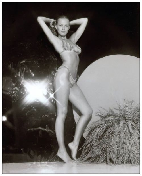 vintage-old-hollywood:Cheryl Ladd Glam plant.