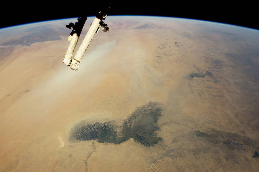 bobbycaputo:    NASA’s 15 Best Aerial Earth Views of 2015  