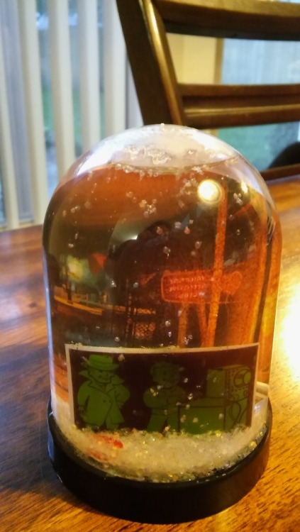 unapologeticallydorky: I ordered a Nick Valentine Snow Globe from @mushroomcloudcommodities!! I got 