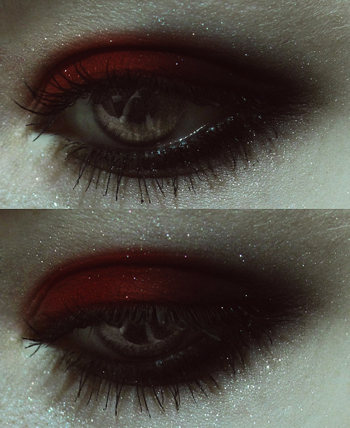 through-the-loooking-glass:  Tumblr on We Heart Ithttp://weheartit.com/entry/105668979/via/pale8purple