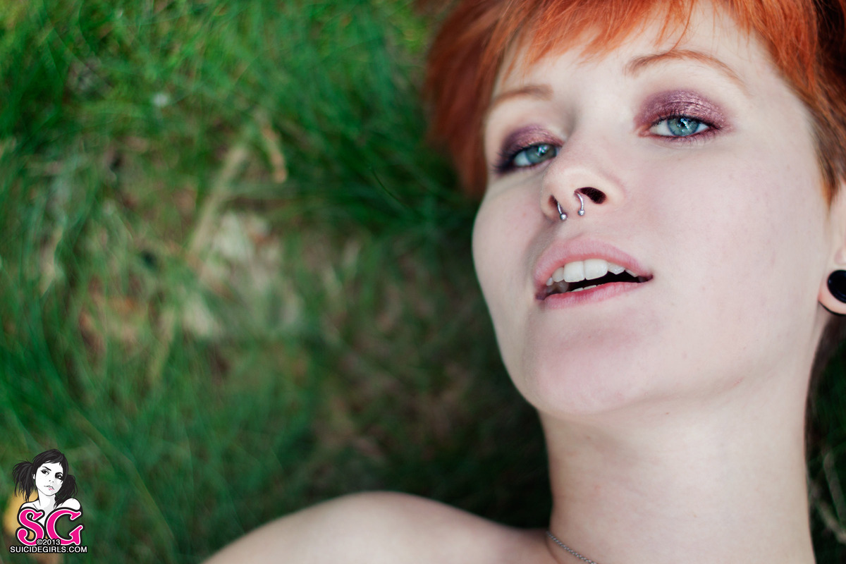 Marquise (France) - The Bear and the Maiden Fear Photos for Suicide Girls. If you