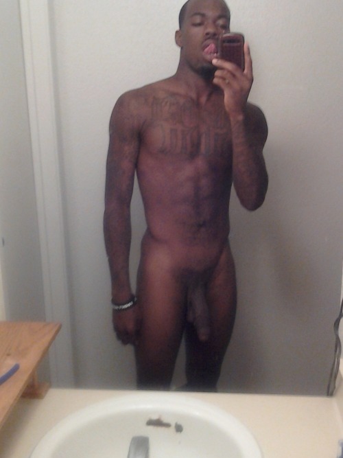 evanbigdick:Reblogging each blog I follow:sbbot   FOLLOW:🍆🐎🍌EVANBIGDICK🍌🐎🍆