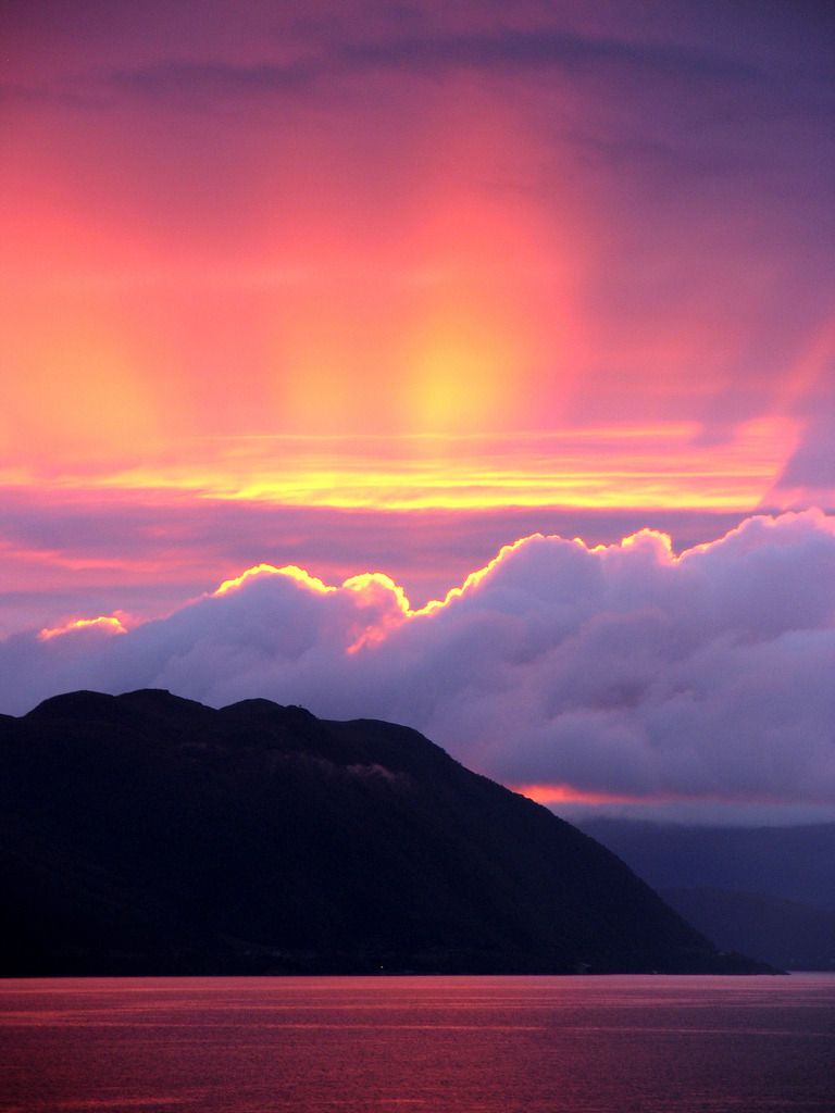 unwrittennature:  Solnedgang etter regn III -|- Sunset after a rainy day III (by
