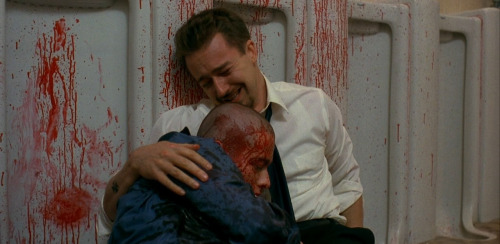 rage-against-everyone:  anamorphosis-and-isolate:― American History X (1998)  Τι γαμωψυχη ταινία ρε πουστη..  α ρε ταινιαρα..