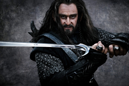 songofages: songofages: Thorin Oakenshield Cosplay Refs And Help.  As a young Dwarf Prince, Thorin w