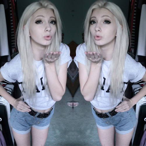 ill-eat-your-heart-out:  kill them with kisses. x