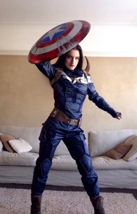 daftloki: Captain Peggy Carter aka the hero we really deserve. I’ll be at Edinburgh Comic Con this w