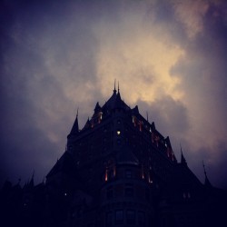 margueritesauvage:  Quebec c’est trop le fun ! #château #frontenac #québec #vieilleville #dramatic #haunted #castle #landscape