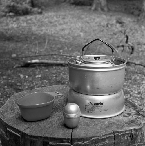 Some gear porn&hellip; (Trangia with Kettle, &ldquo;Berghaferl&rdquo;)Rolleicord V, TriX