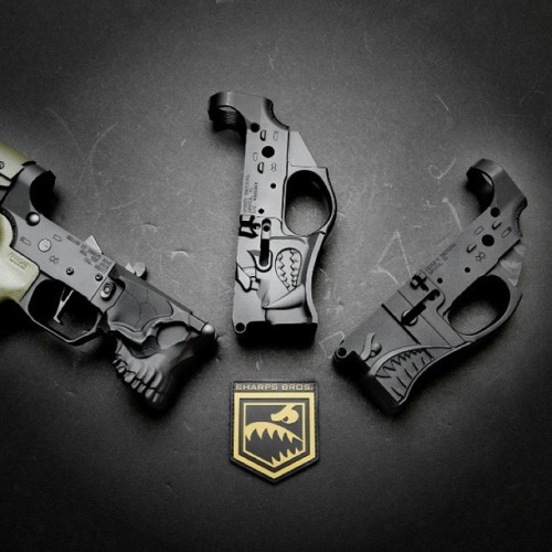coffeeandspentbrass:  gunrunnerhell:  Sharp Bros. / Spike’s Tactical “The Jack”From the same manufacturer who designed the Hellbreaker and Warthog, the Jack is a billet AR-15 lower with a stylized skull design. Definitely going to be the basis