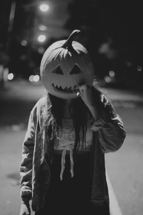 victoria000:  Pumpkin anyone? itt: We Heart It.
