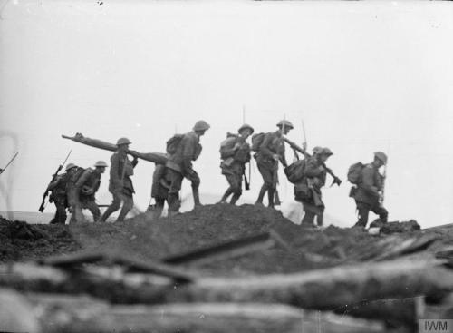 scrapironflotilla:  Men of the 11th Royal Inniskillig Fusilers advancing over the German second line