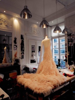 showstudio:  The atelier at Maison Lemarié