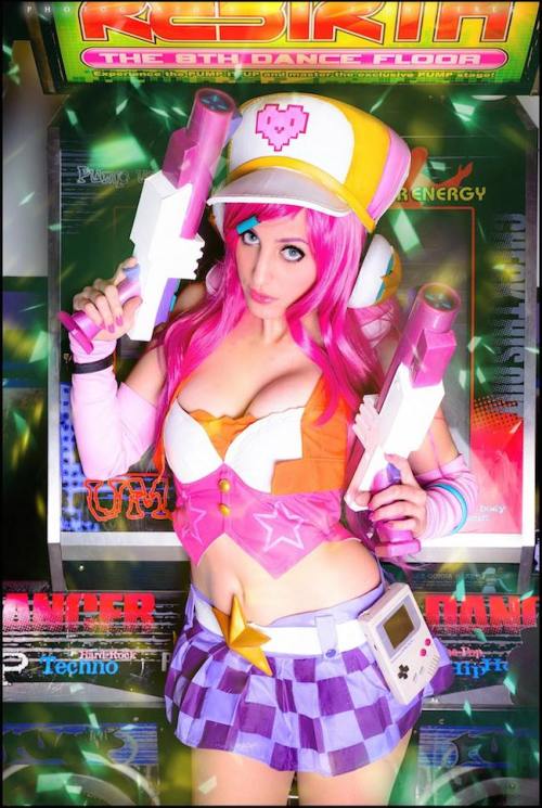 The AMAAAZING Glory Lamothe as Arcade Miss Fortune Game- League of legends Cosplayer- Glory Lamothe 