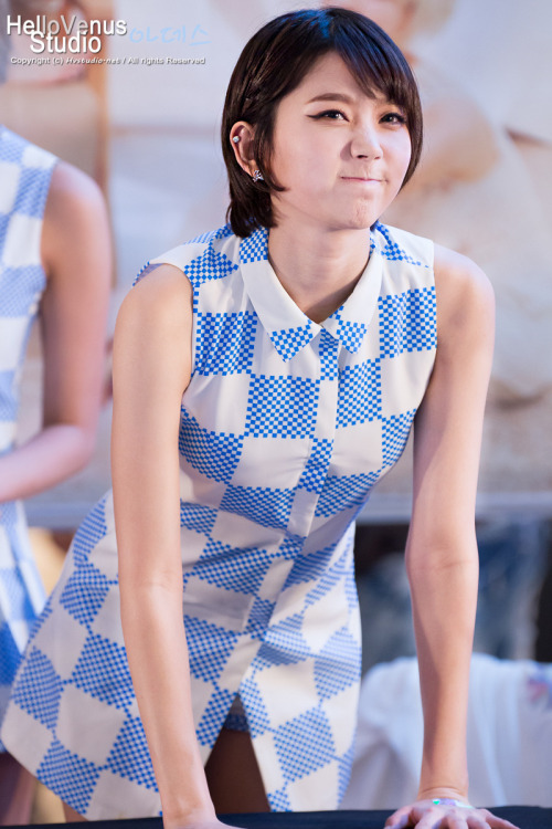 fyooyoung:130510 YooYoung @ 1st Anniversary Fan Sign Event at IFC Mallcr : Ades