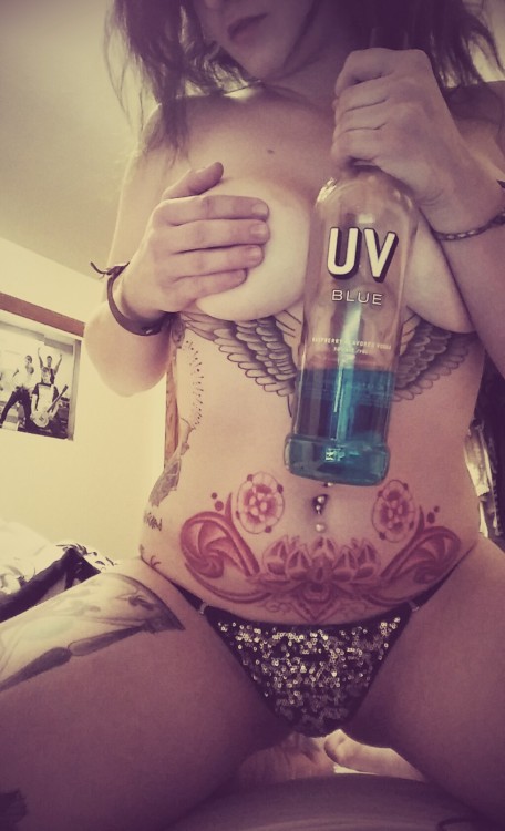 tattooedmafia:  In the mood for trouble  http://eyes-likedaggers.tumblr.com/