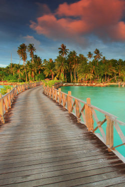 sundxwn:  Paradise of Mabul Island by Fakrul