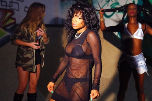 chocolatynipples:  Singer (milf, Dream baby-momma, Nick Cannon, Lil Wayne, ex) Christina Milian nip slip on the set of her video.