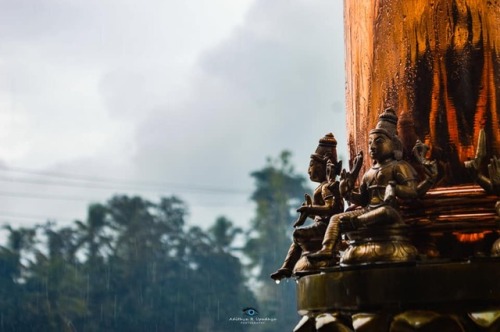 Dhwaja sthambam (flag pillar) deities, Undaru Shri Vishnumoorthy Temple, Karnataka