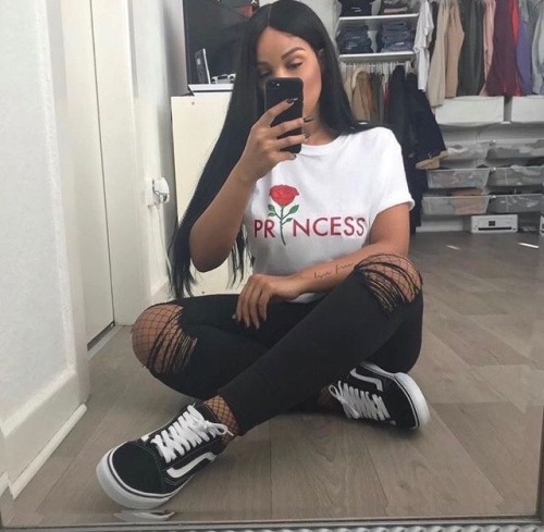 http://streetgrl.tumblr.com/post/159170747582