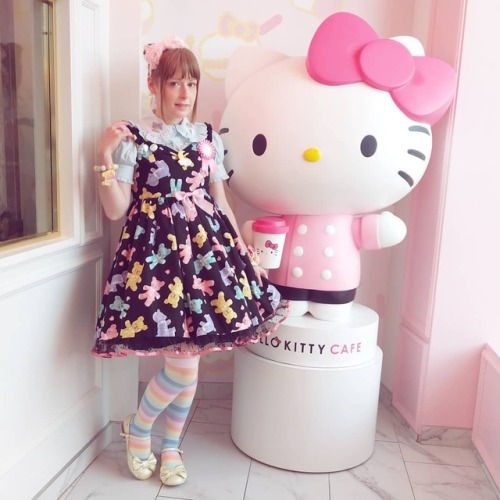 Obligatory photo with Kitty-chan even though I look dirty, tired, and lost.. . . #lolita_fashion #
