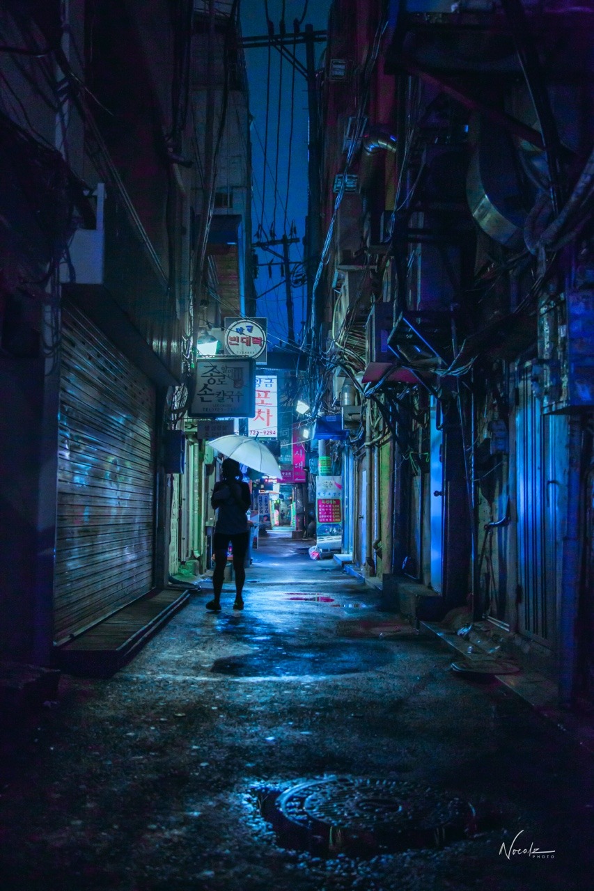 Noealz - Anime Cyberpunk Rain Photography: Photo