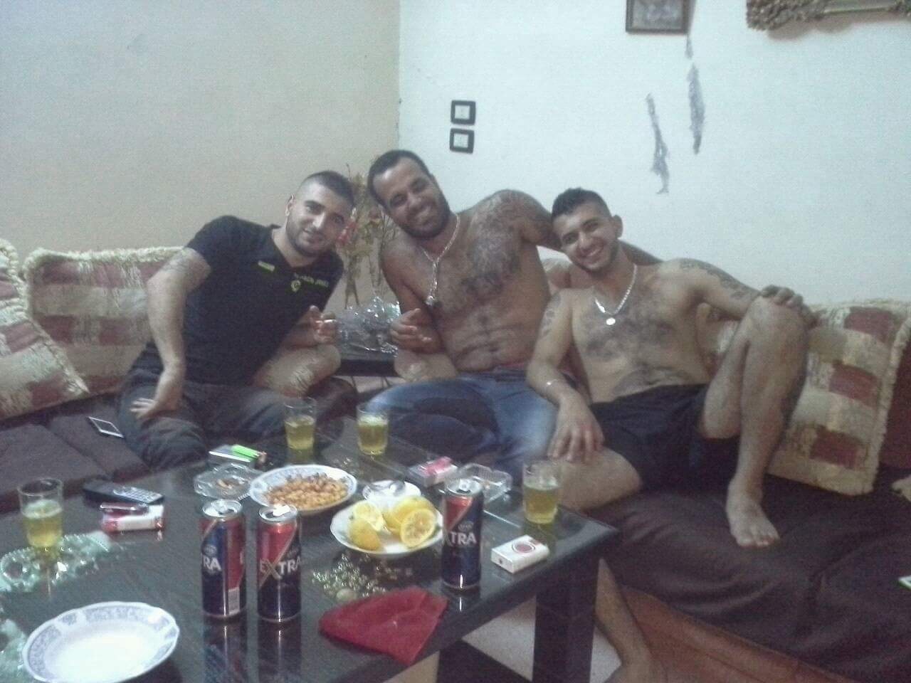 pornodiastrofikos:  Syrian machos ready to fuck