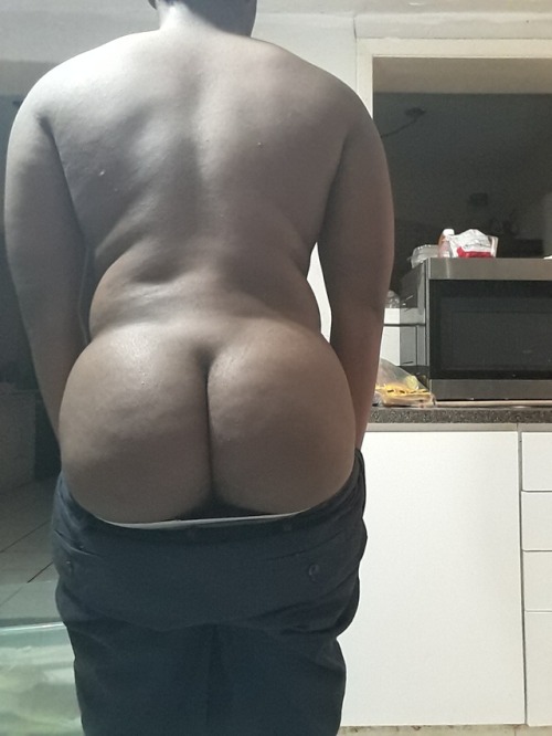 bigbootykirbs: Midnight snack anyone?