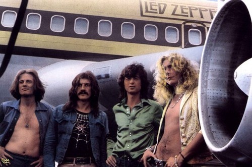led-zeppelin-out-on-the-tiles:Led Zeppelin and The Starship