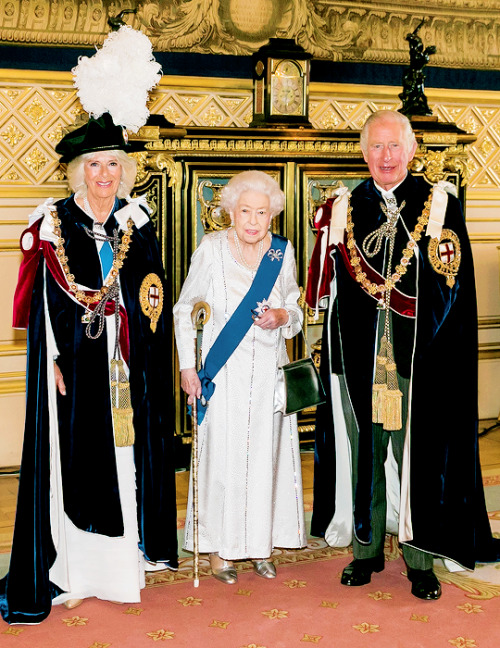 theroyalsandi:The Queen with The Prince of Wales and the Duchess of Cornwall at Windsor Castle ahead