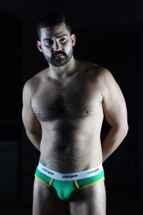 sphinksbear:  Just wanted to take a moment to admire my gorgeous man ❤️