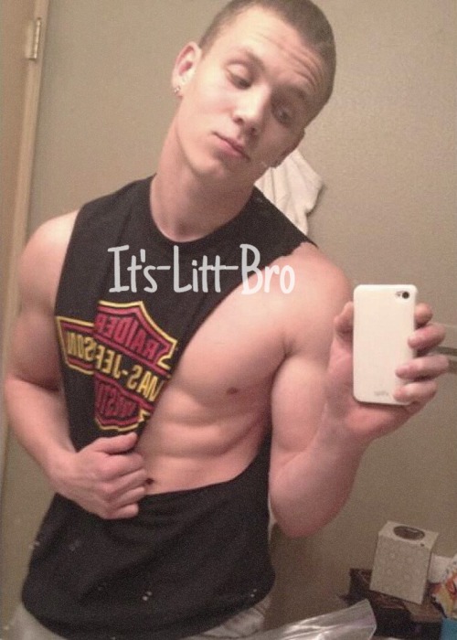 its-litt-bro:  Not really my thing tbh, just here to add some diversity.