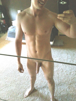 webcamwanker:  See more nude guys and gay