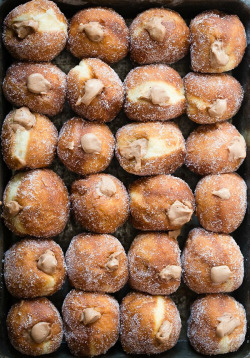 verticalfood:  Pumpkin and Chocolate Stuffed Mini Donuts 