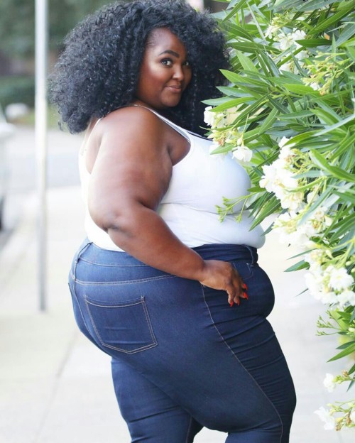 flyandfamousblackgirls:IG: saucyewest