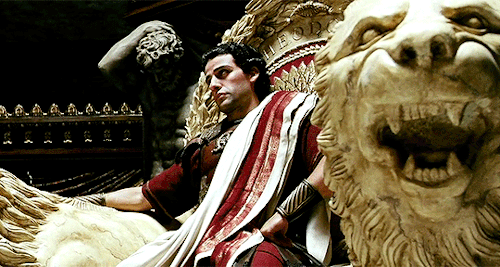 resurgo:Oscar Isaac in Agora (2009)