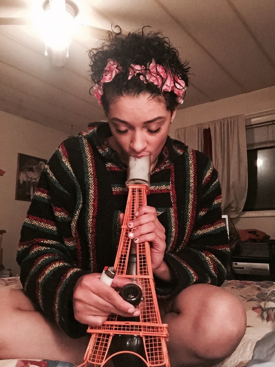 gabyfaace:  stonedjesus25:  shes-so-savaage:  stonedjesus25:  dirtchild24:  whospilledthebongwater: