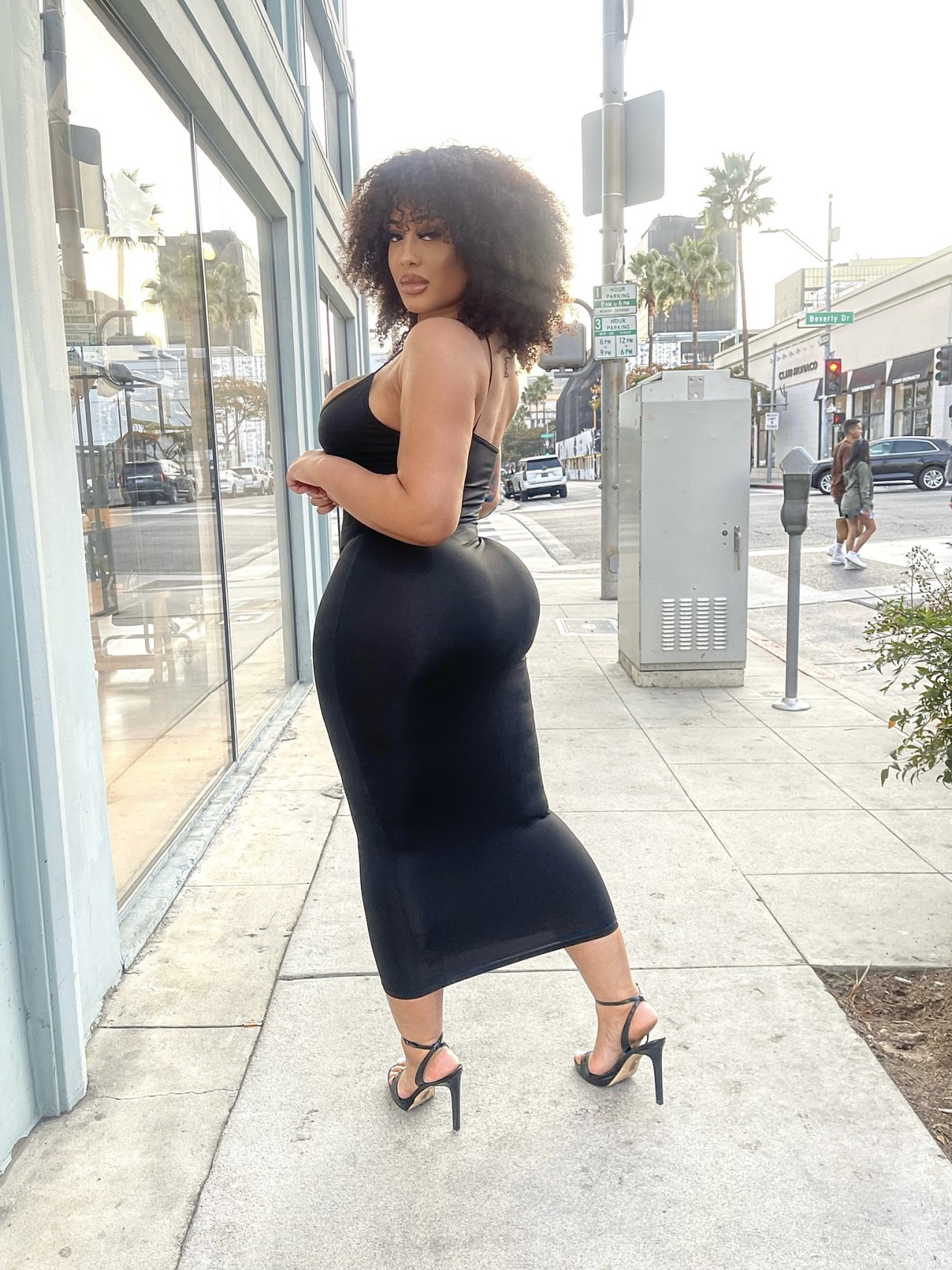 melaninglamour:Snooze you lose