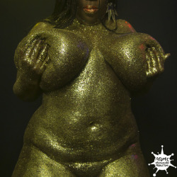 acp3d:  Glitterscape - Ms. Gottalottabody