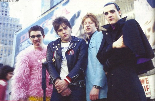 dykevanian:I just love these pictures of the band out in broad daylight cause Vanian looks like a st