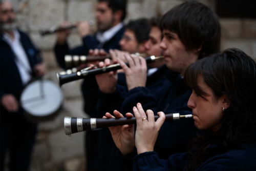 useless-catalanfacts: Process of making a gralla, the most characteristic instrument of Catalan folk