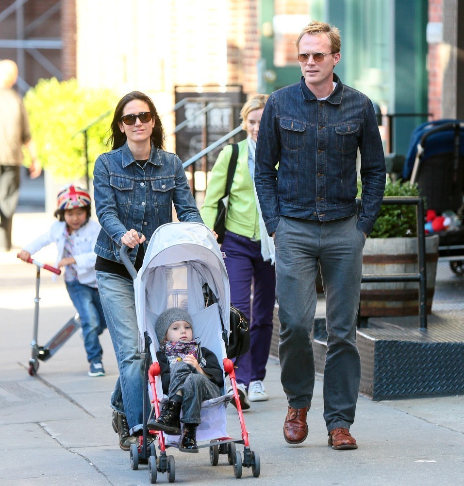 Jennifer Connelly & Paul Bettany arriving in Nice with daughter