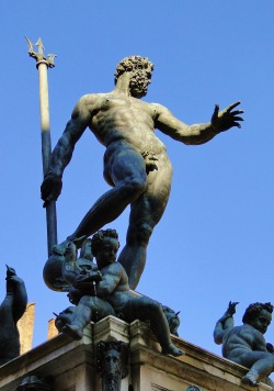 hadrian6:   Detail : The Fountain of Neptune.  1565. Giambologna. Flemish/Italian 1529-1608. bronze. Bologna Italy. http://hadrian6.tumblr.com 