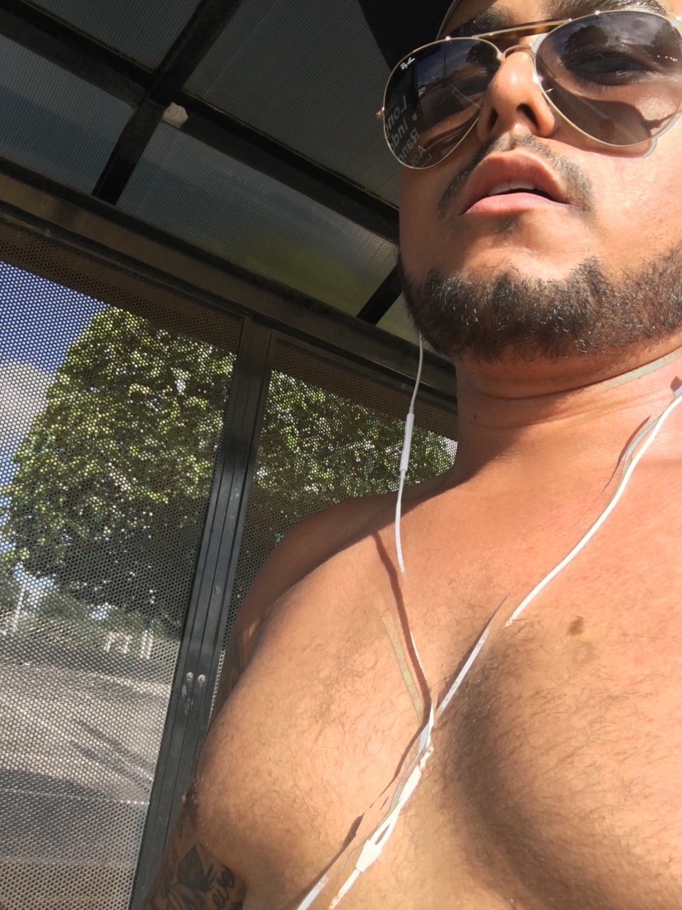 blowurmind3009:  Walked by the mall and a few stores, traffic was running. A few stared at me and my dark chest on the sun, passed by the buss stop. I walked on the street @shirtlesshotasfuck 👅👅👅  Nipple pride 🏳️‍🌈