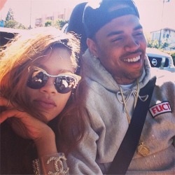 itscelebrixxxtiez: Rihanna and Chris Brown!