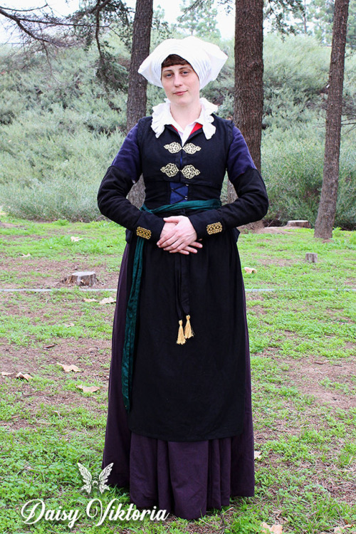 Renaissance fashions by Daisy Viktoria1. Dutch2. Flemish3. Flemish silk kirtle4-5. Dutch kirtle