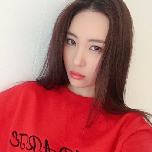 ˗ˏˋ sunmi x red icons ↷ like or reblog if you save;♡°