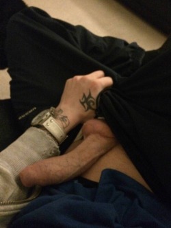 britishguysnaked:  Hung scaly lad