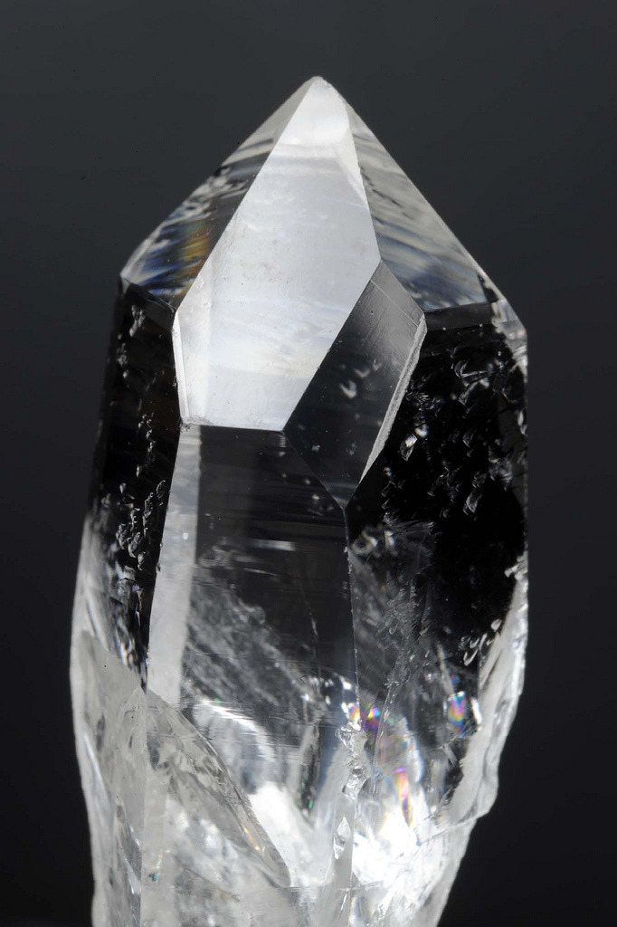 themineralogist:  Quartz (by fluor_doublet) 